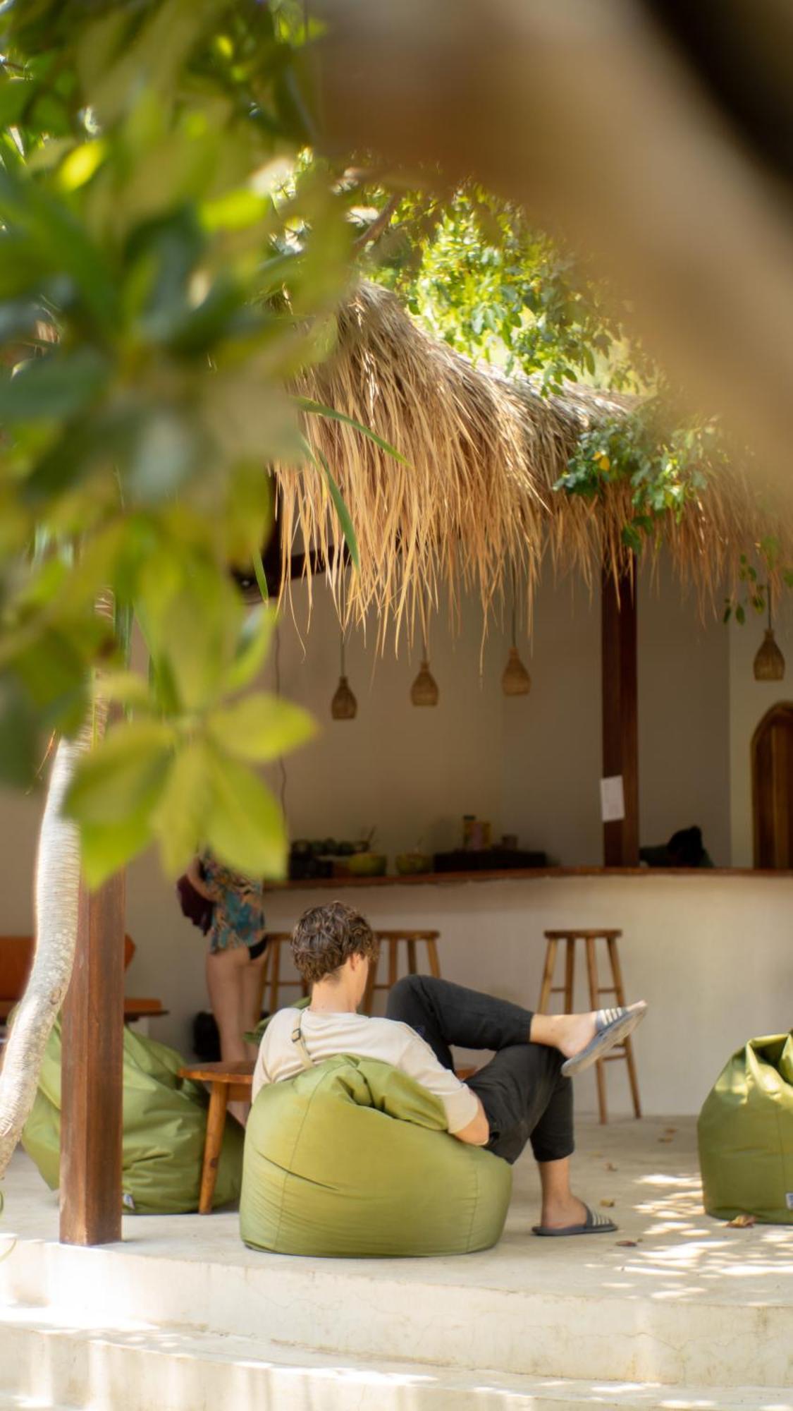 Lost Inn Kuta Capsule Hostel Bagian luar foto