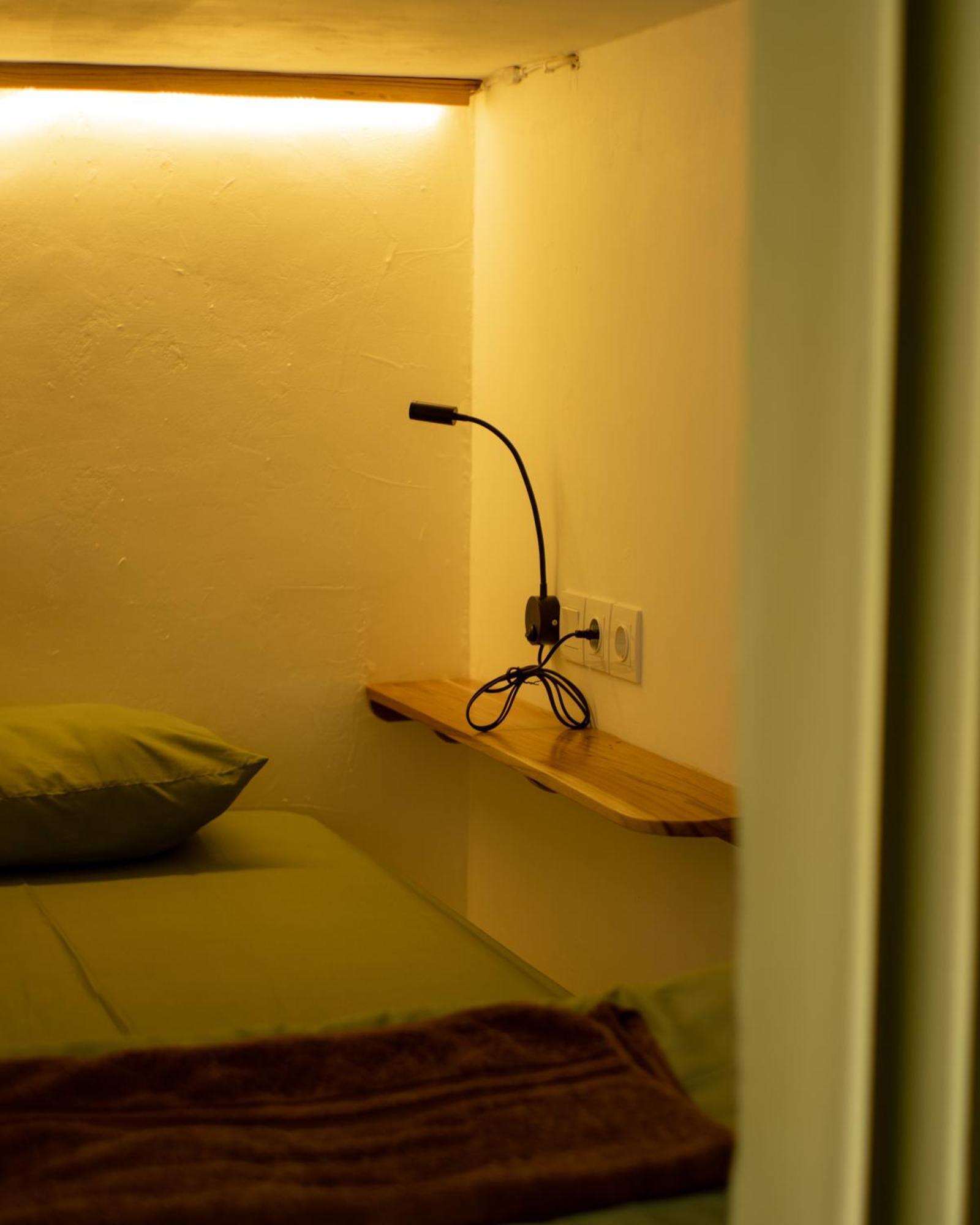 Lost Inn Kuta Capsule Hostel Bagian luar foto