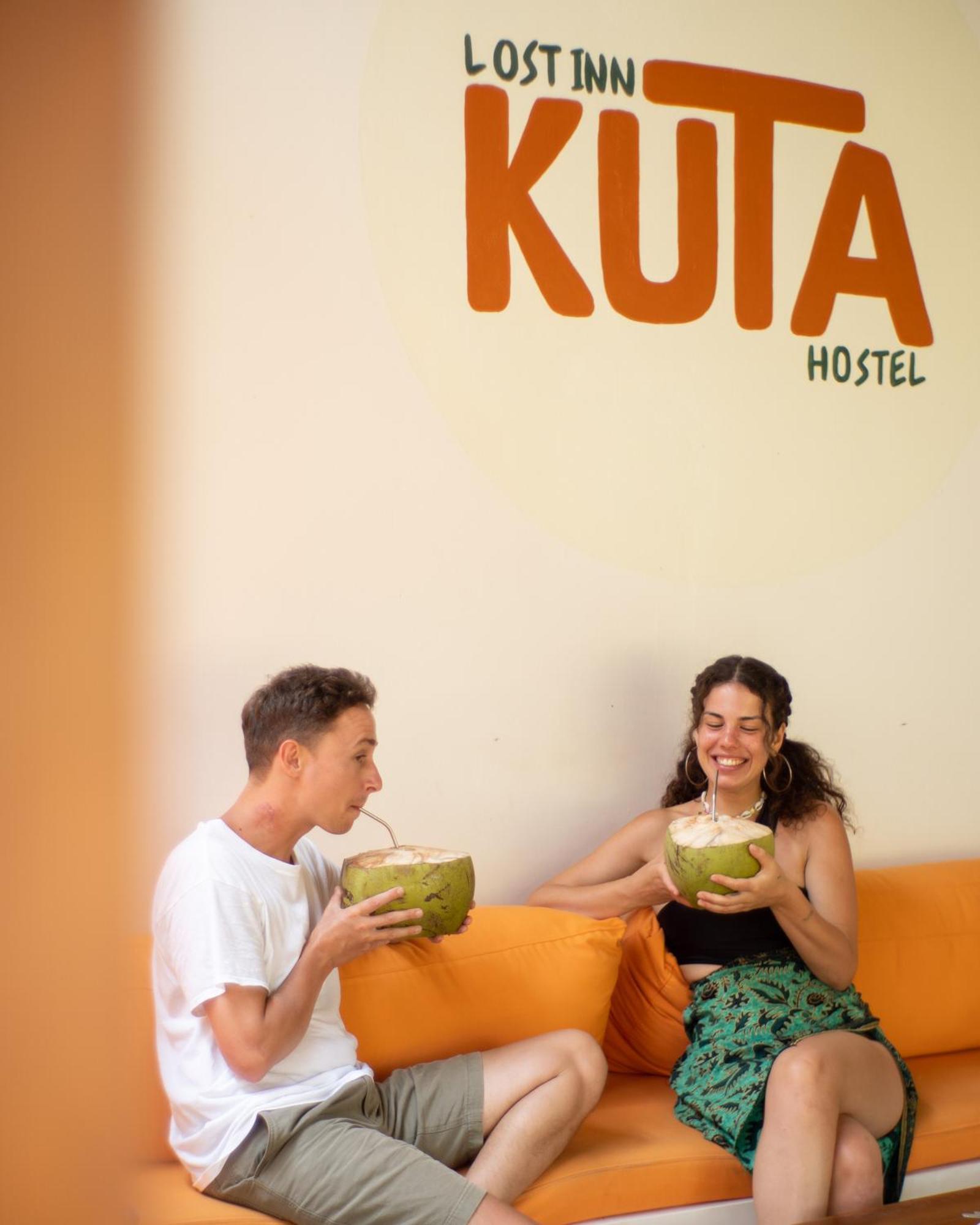 Lost Inn Kuta Capsule Hostel Bagian luar foto